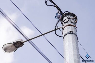 Опоры контактной сети, приближенный вид верхней части