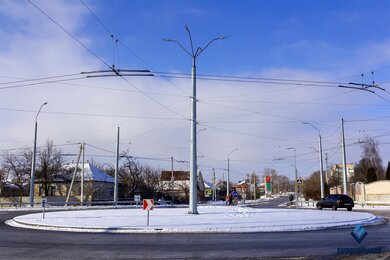 Опоры контактной сети фланцевые на автомобильном кольце в городе