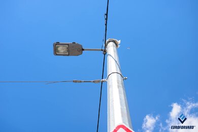Опори контактної мережі, верхівка вид зблизька
