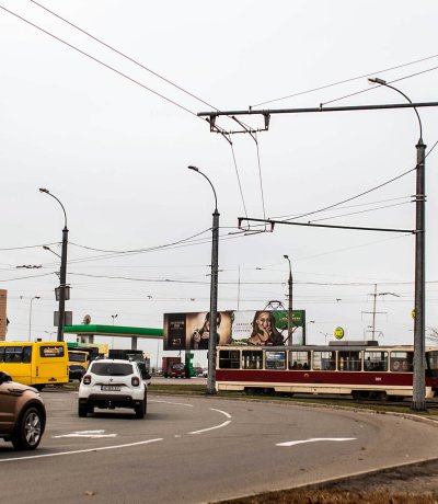 Contact line poles