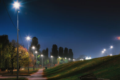 Street lighting in Kyiv